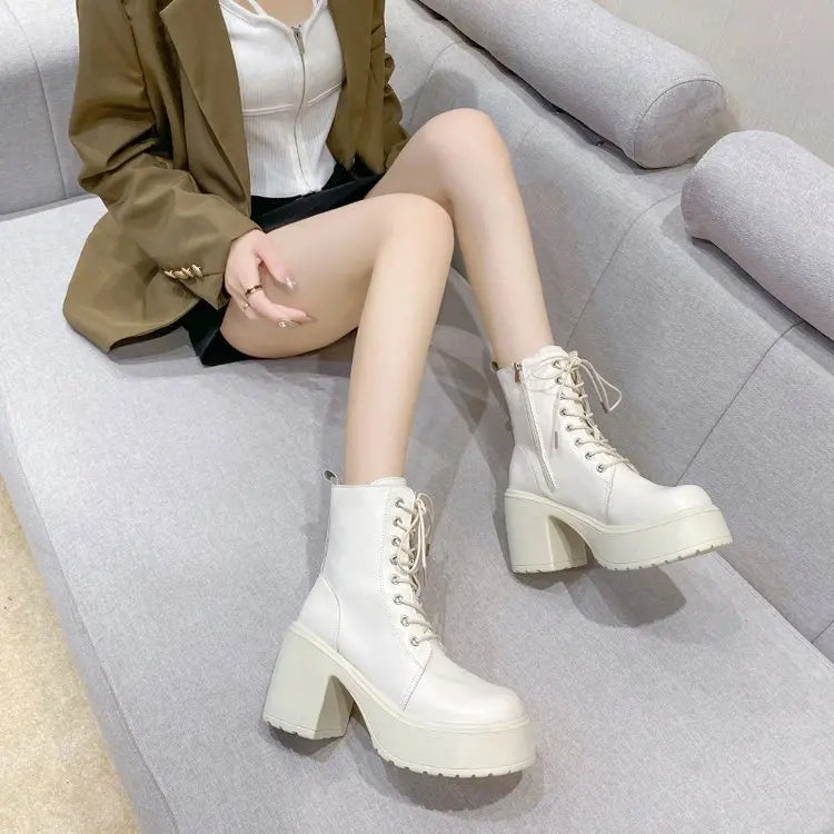 Lässige und stützende orthopädische Stiefel