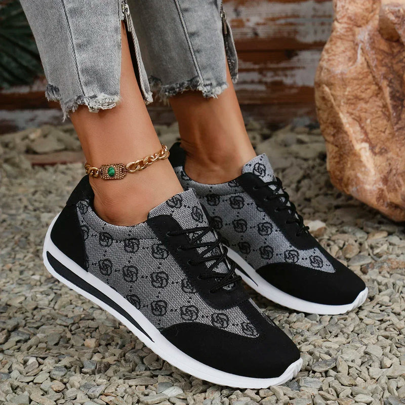 Bequeme und modische orthopädische Turnschuhe
