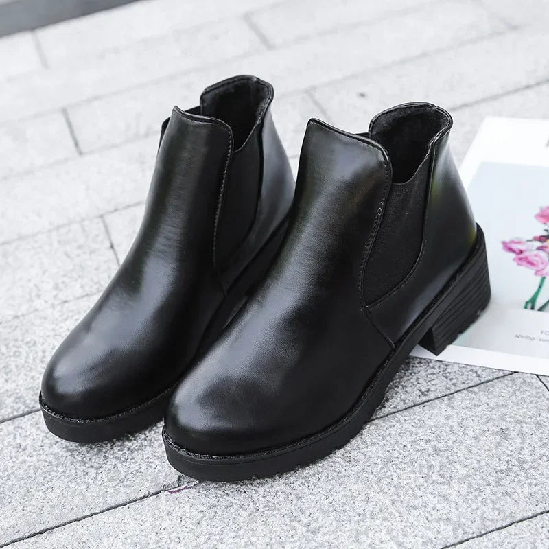 Stützende und stilvolle orthopädische Stiefel