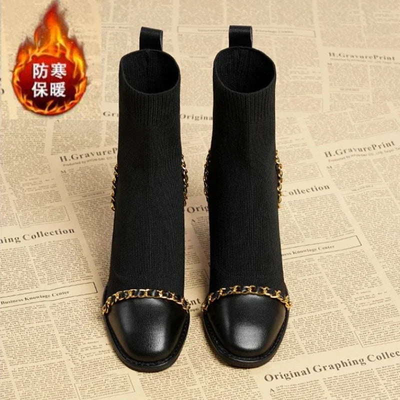 Lässige und stützende orthopädische Stiefel