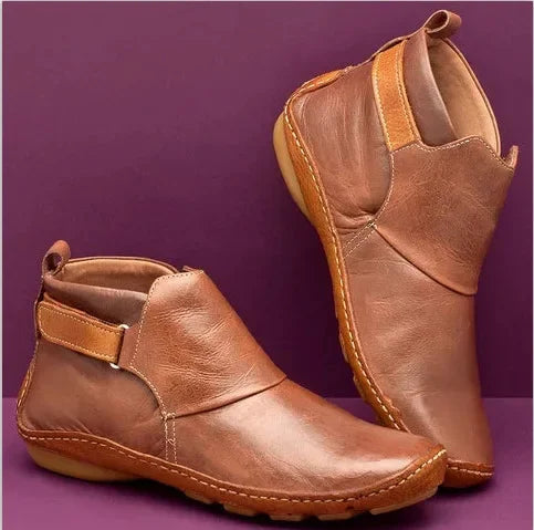 Modische und stützende orthopädische Stiefel