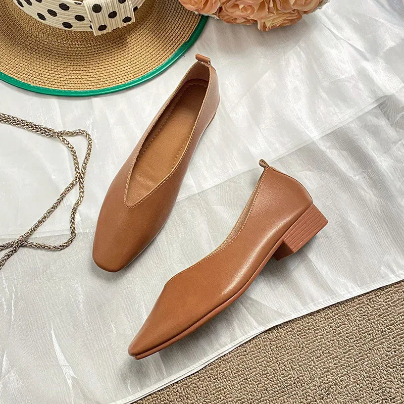 Stützende und trendige orthopädische Slipper