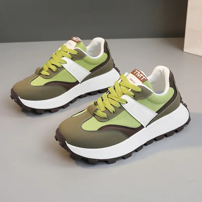 Stützende und trendige orthopädische Turnschuhe