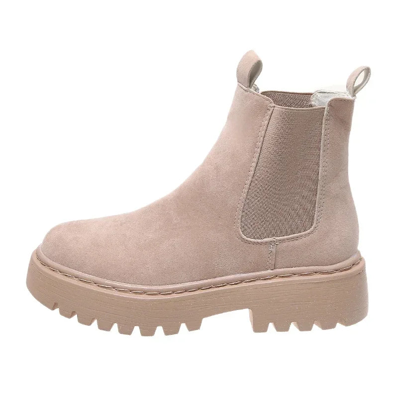 Modische und stützende orthopädische Stiefel