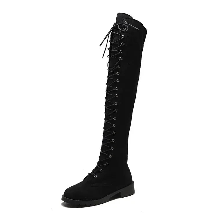 Lässige und stützende orthopädische Stiefel