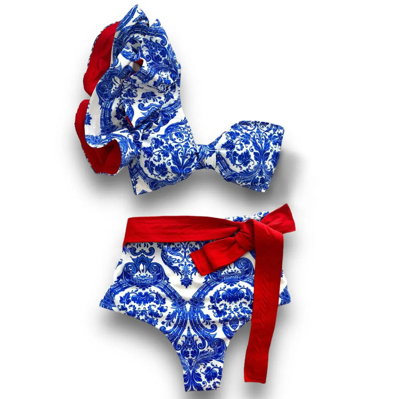 Beautifully Finished Bikini in a Timeless Design