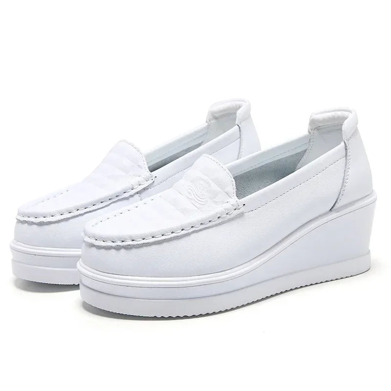 Stützende und stilvolle orthopädische Slipper