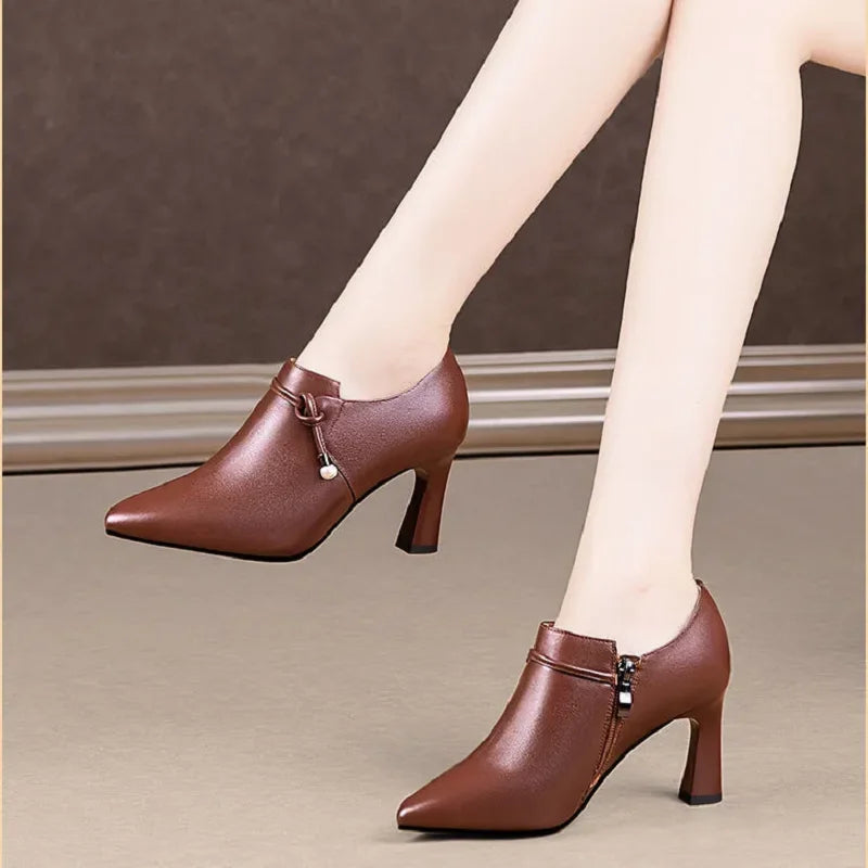 Stützende und stilvolle orthopädische Stiefel
