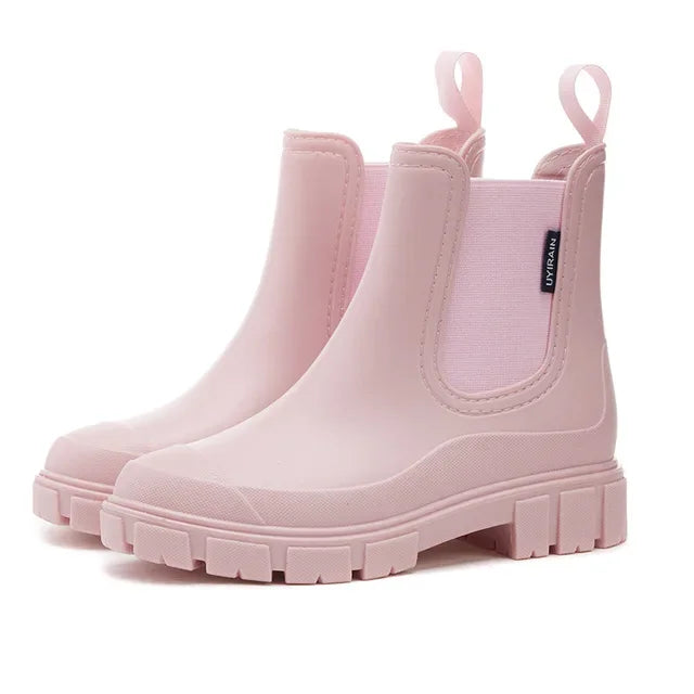 Modische und stützende orthopädische Stiefel