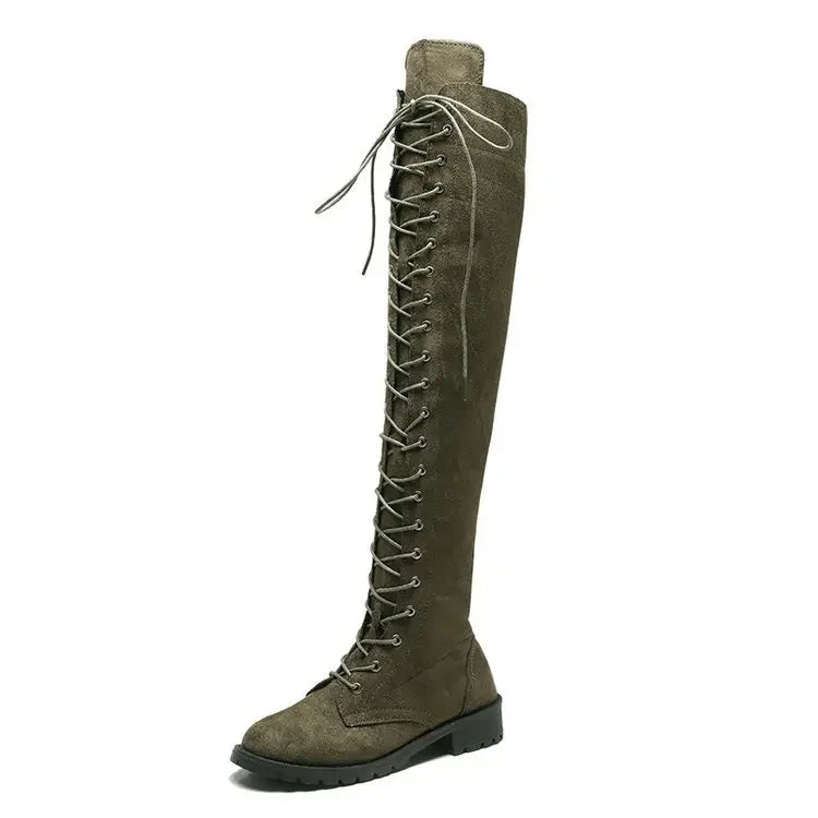 Lässige und stützende orthopädische Stiefel