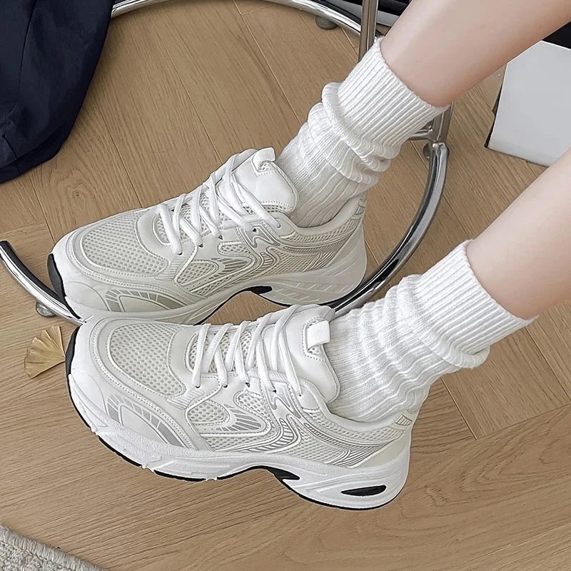 Stützende und trendige orthopädische Schuhe