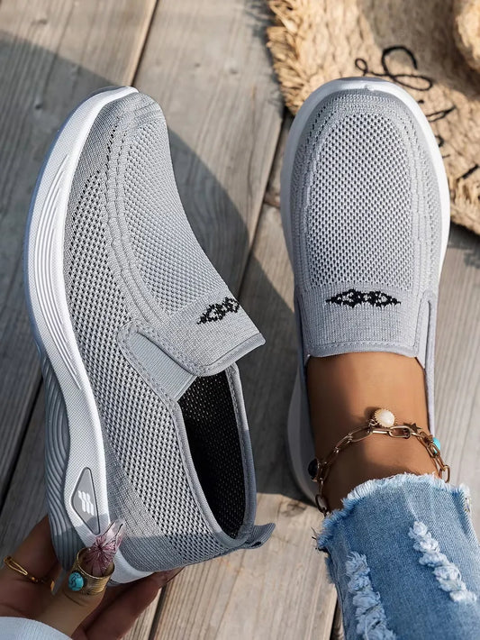 Modische und stützende orthopädische Schuhe