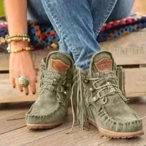 Modische und stützende orthopädische Stiefel