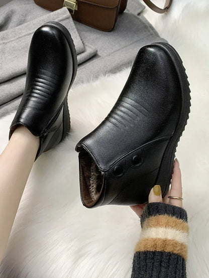 Stützende und trendige orthopädische Stiefel