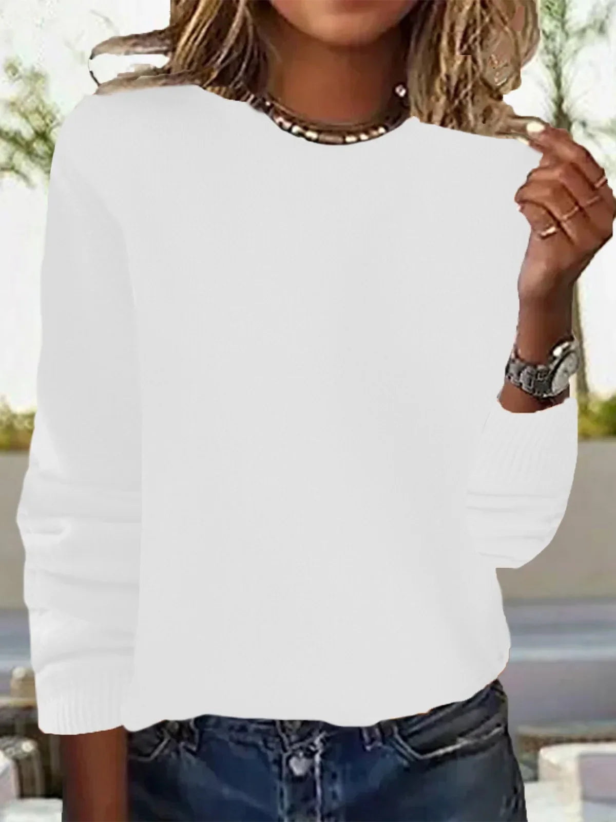 Schlanker und zeitgemäßer Pullover