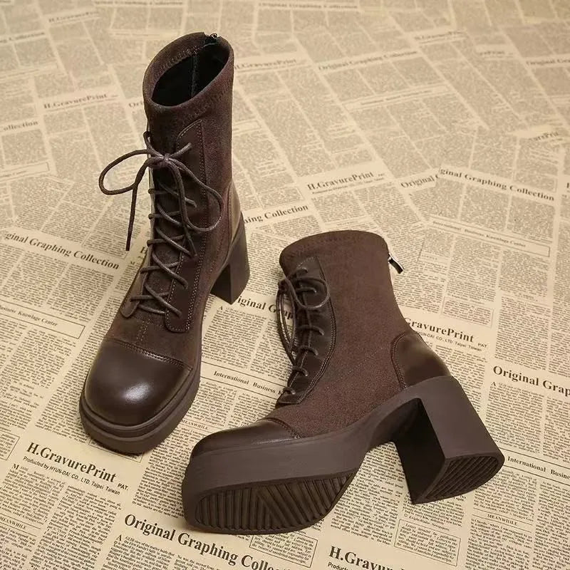 Bequeme und modische orthopädische Stiefel