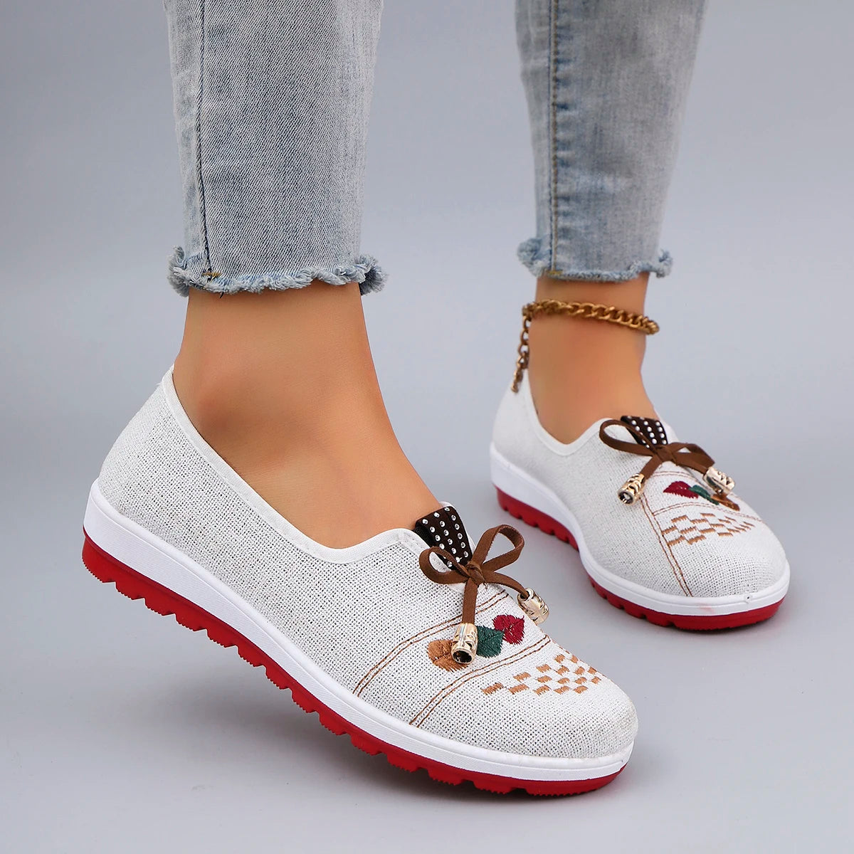 Stützende und trendige orthopädische Schuhe