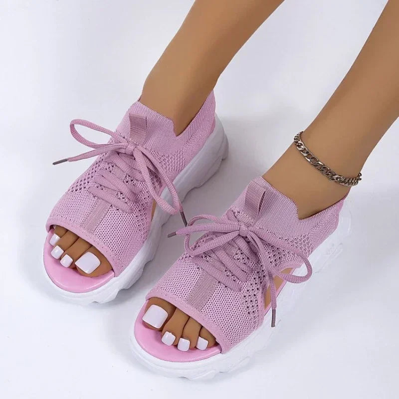 Elegante und stützende orthopädische Sandalen