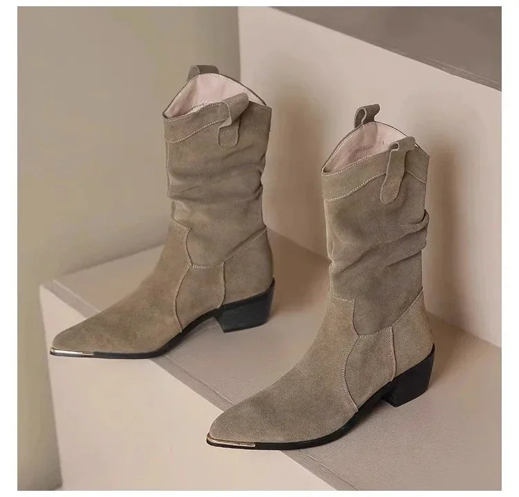 Stützende und stilvolle orthopädische Stiefel