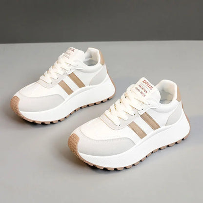 Modische und stützende orthopädische Turnschuhe