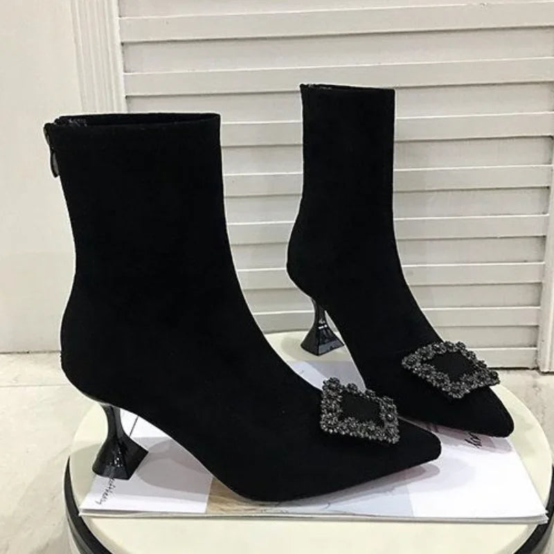 Langlebige und stützende orthopädische Stiefel