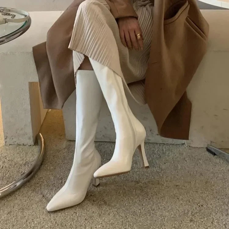 Modische und stützende orthopädische Stiefel