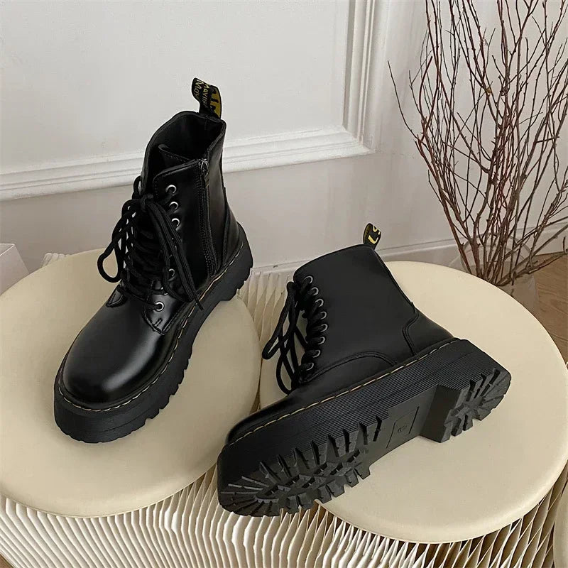 Stützende und stilvolle orthopädische Stiefel
