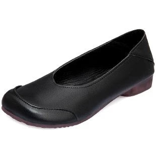 Stützende und trendige orthopädische Schuhe