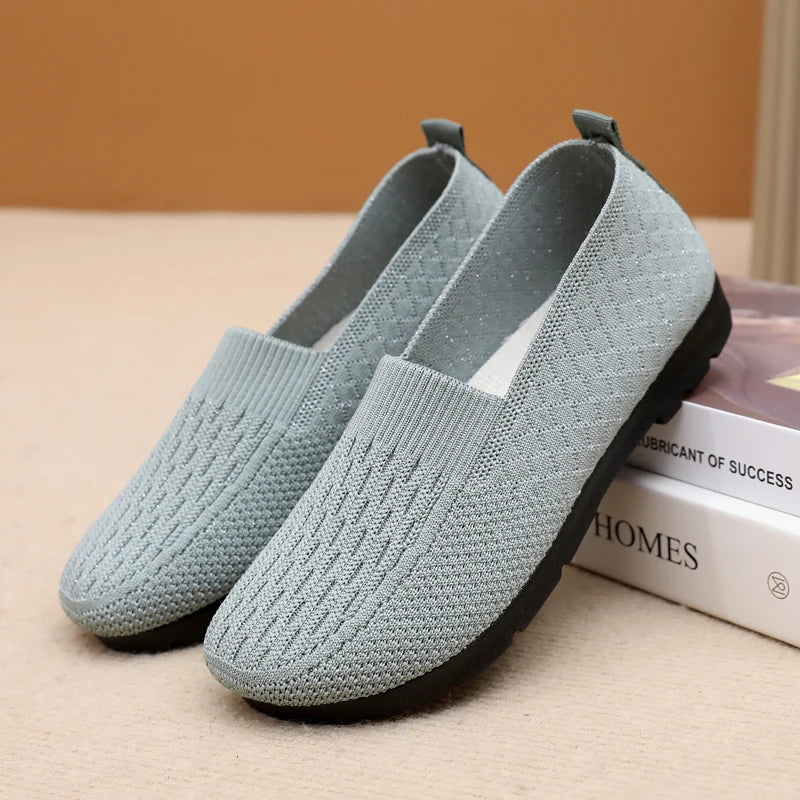Modische und stützende orthopädische Schuhe