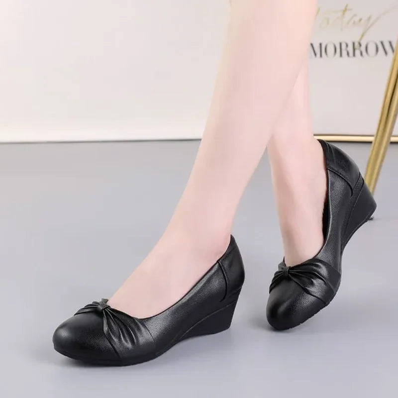 Stützende und stilvolle orthopädische Schuhe