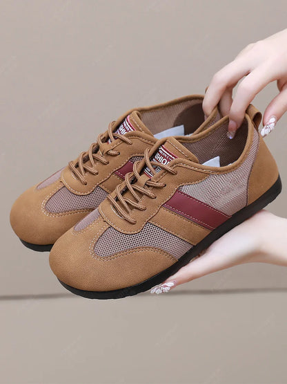 Modische und stützende orthopädische Schuhe