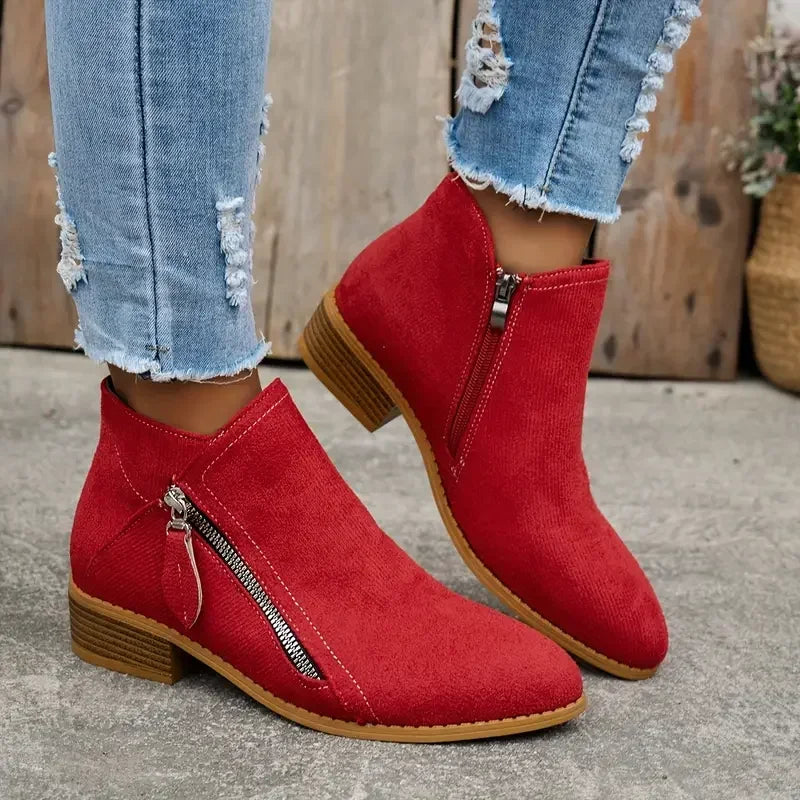 Modische und stützende orthopädische Stiefel