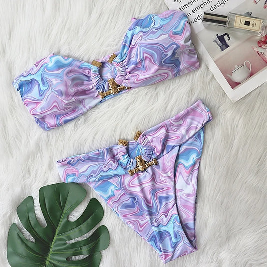 Effortlessly Bathing Suit With a Timeless Design