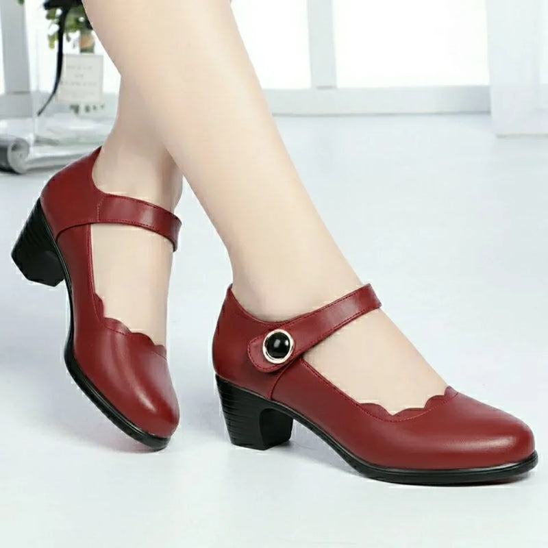 Elegante und stützende orthopädische Schuhe