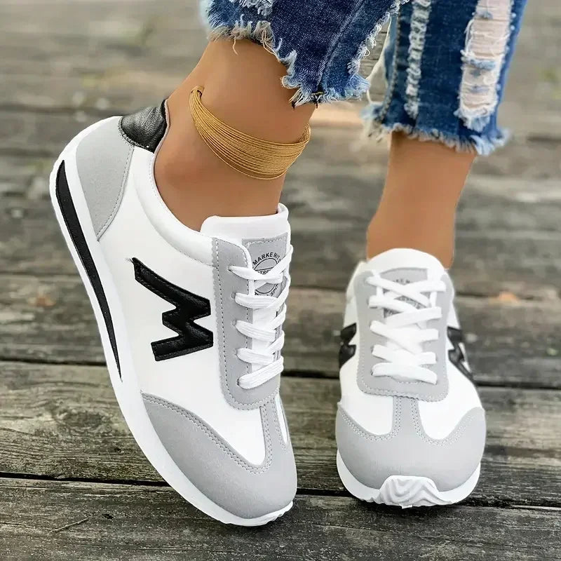 Lässige und stützende orthopädische Turnschuhe