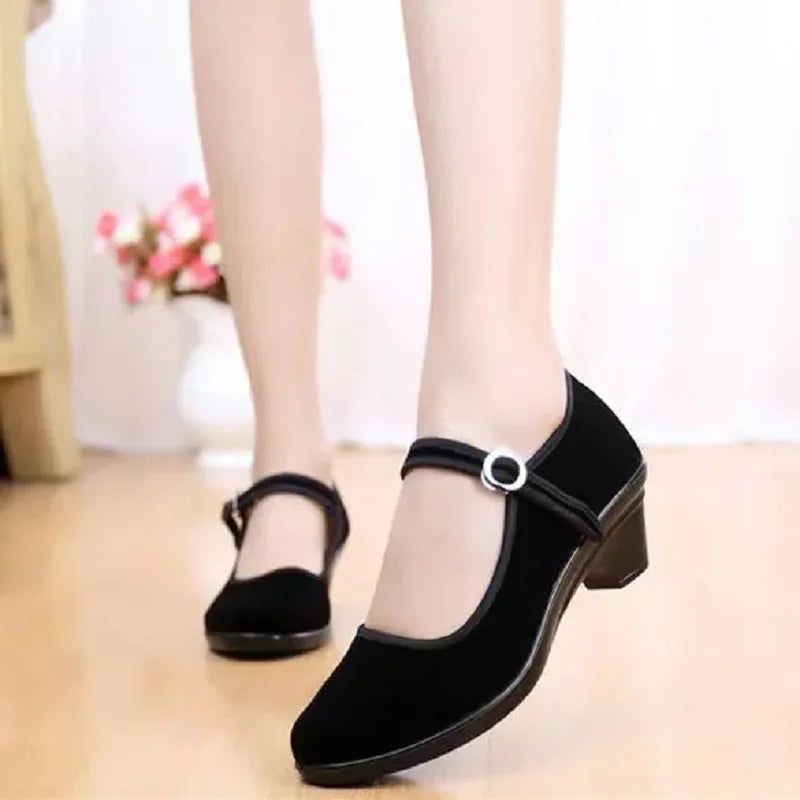 Lässige und stützende orthopädische Schuhe