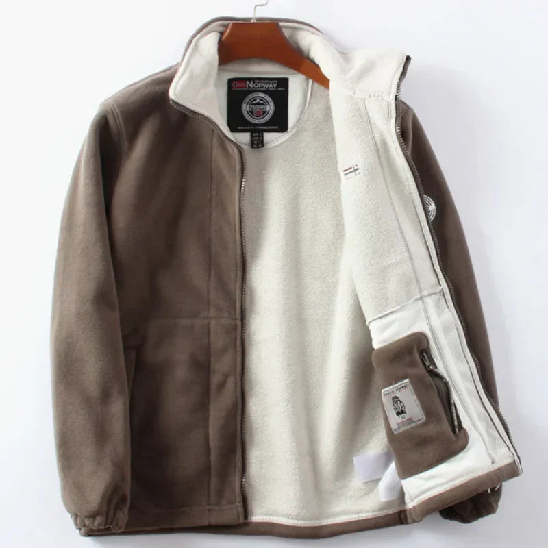 Klassisch gestaltete Jacke