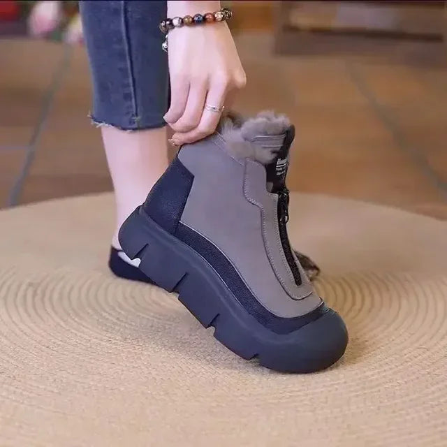 Modische und stützende orthopädische Stiefel