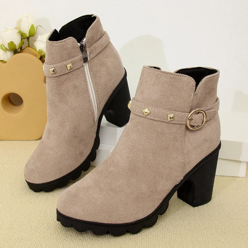 Maßgeschneiderte und bequeme orthopädische Stiefel