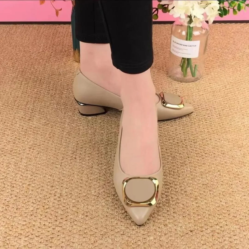 Bequeme und modische orthopädische Schuhe