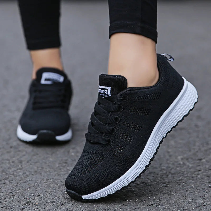 Elegante und stützende orthopädische Turnschuhe