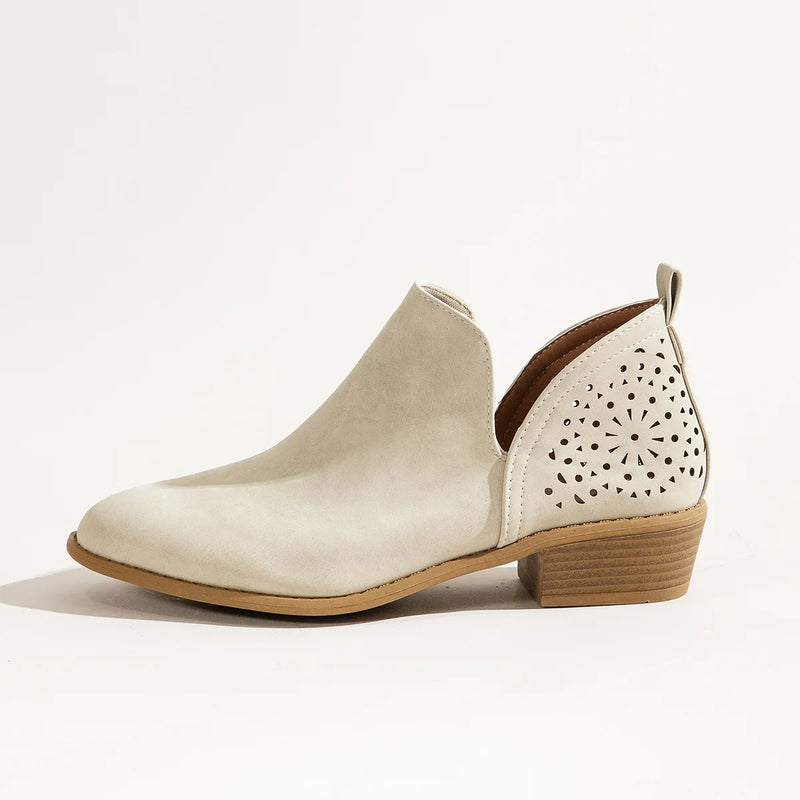 Modische und stützende orthopädische Stiefel