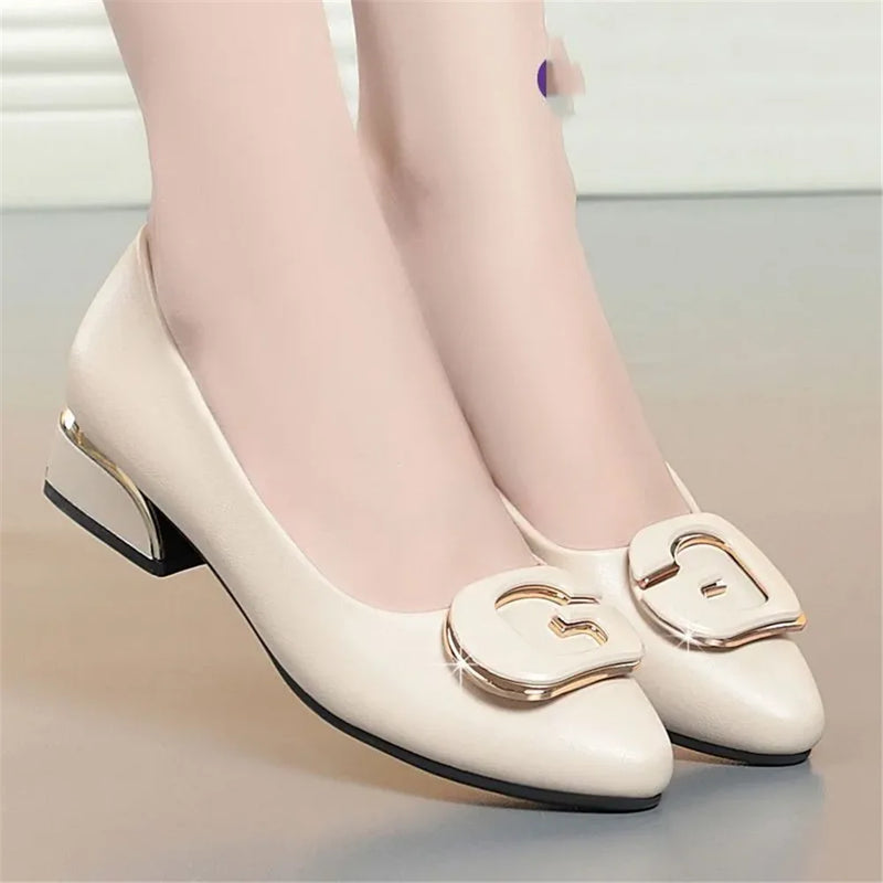 Langlebige und stützende orthopädische Schuhe