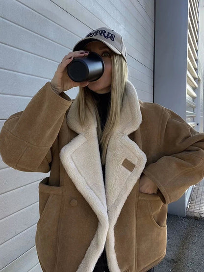 Anmutig gestaltete Jacke
