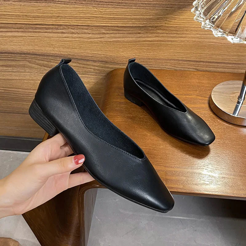 Stützende und trendige orthopädische Slipper
