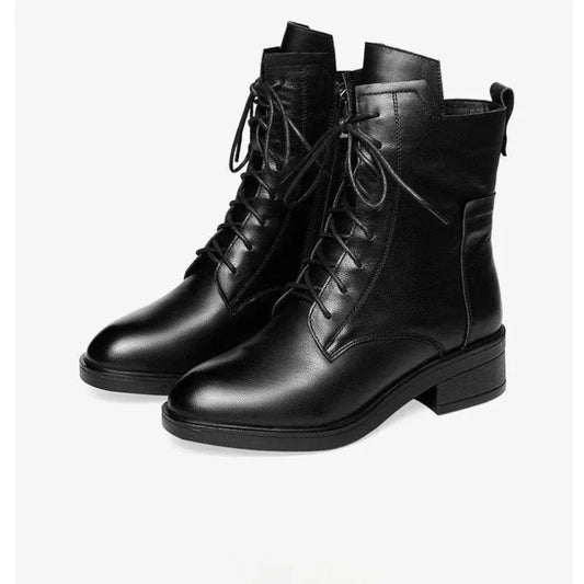 Bequeme und modische orthopädische Stiefel