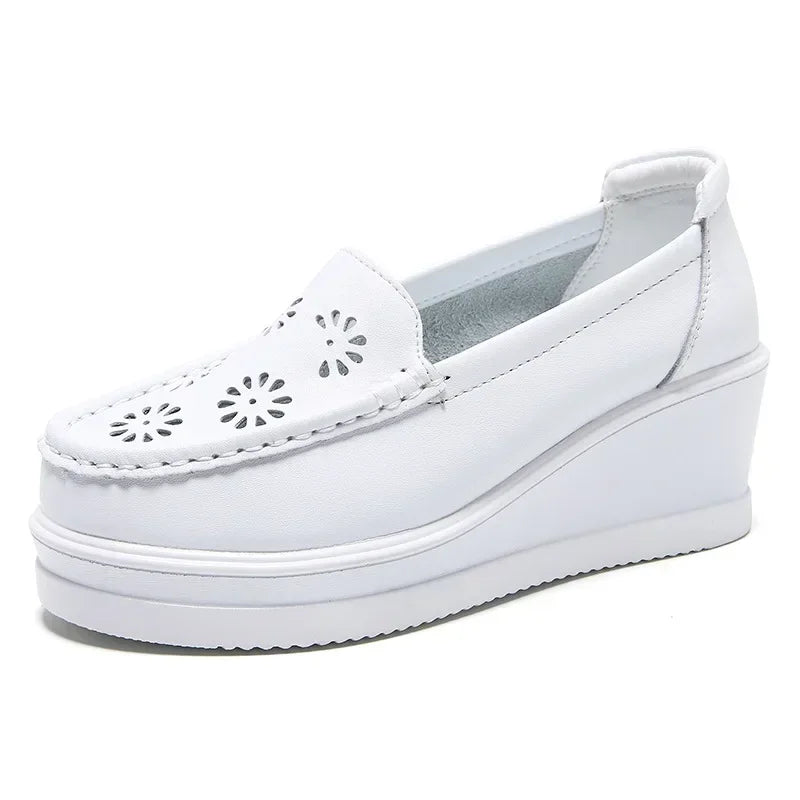 Stützende und stilvolle orthopädische Slipper