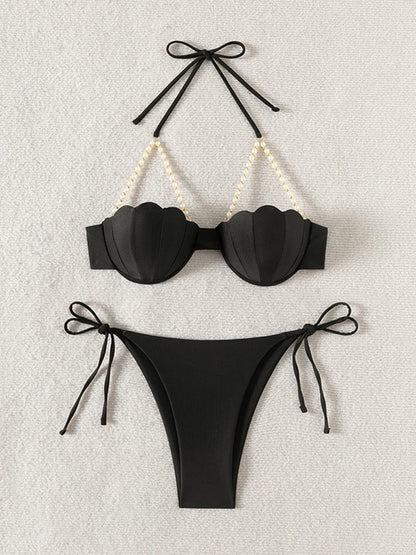 Casually Bikini With a Refined Edge