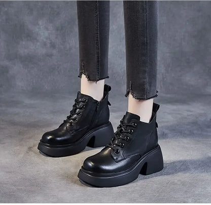 Modische und stützende orthopädische Stiefel