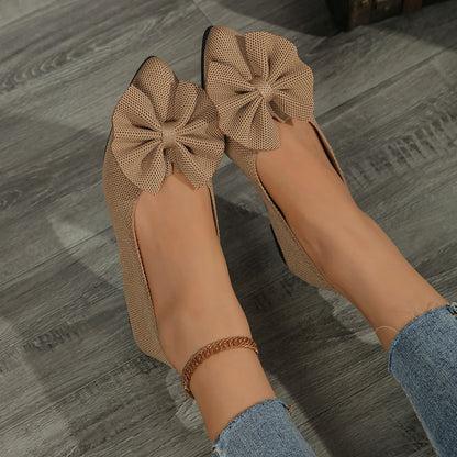 Stützende und stilvolle orthopädische Sandalen